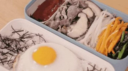 苏软软汆肉的日常：与好友共享美味，记录生活中的点滴幸福时光