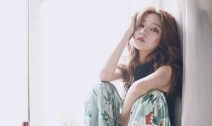 黄色抖音版免费引发热议，网友纷纷表示担忧内容低俗，同时也有人认为这能满足特定需求
