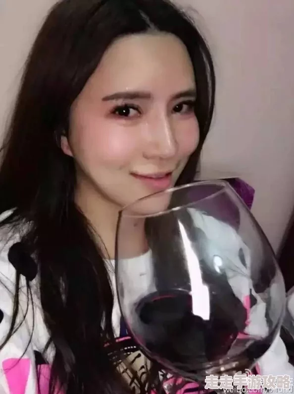 美女视频黄频女a大全，网友们对此表示关注，认为内容丰富多样，但也有不少人对其合法性和道德性提出质疑