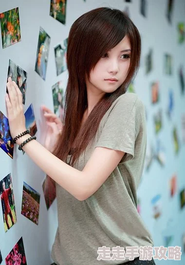 美女私房写真私处：最新动态与行业趋势分析，探讨摄影艺术与个人隐私的平衡问题