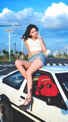 白嫩美女直冒白浆，最新进展：该事件引发广泛关注，相关视频在社交媒体上迅速传播，引起网友热议