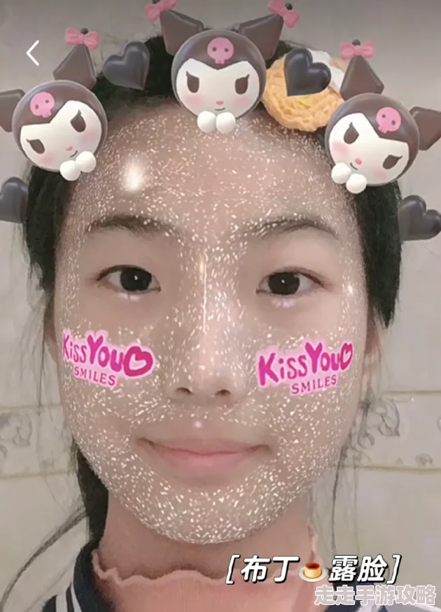 露脸高中生粉嫩自拍引发热议，网友纷纷评论其青春活力与自信表现，成为社交媒体上的热门话题
