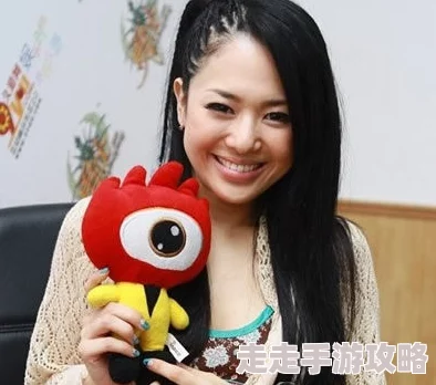 人乳喂奶magnet羽月希这是一部以母乳为主题的成人影片，主演是日本AV女优羽月希