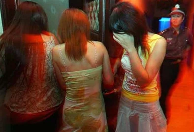伊人黄色网提供成人内容浏览及下载服务，需谨慎访问