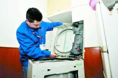 葵司与空调维修工675葵司近日参与了一场空调维修技能大赛，展现了她的独特魅力与专业能力