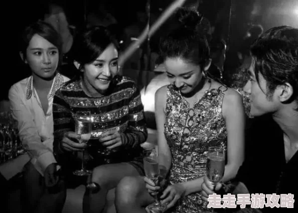 被主人扒开双腿抽打花蒂我亲爱的小淘气让我们一起勇敢追梦，拥抱每一个美好的明天