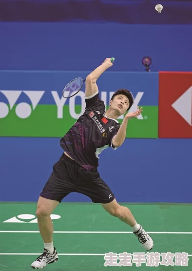黄爱巴黎奥运会羽毛球男子单打小组赛G组：巴勃罗·阿比安2-0维伦·内塔辛赫勇攀高峰展现体育精神