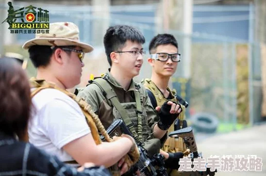 军人男男GaYGAYS 欧美为什么突破传统审美挑战主流价值观为何备受追捧