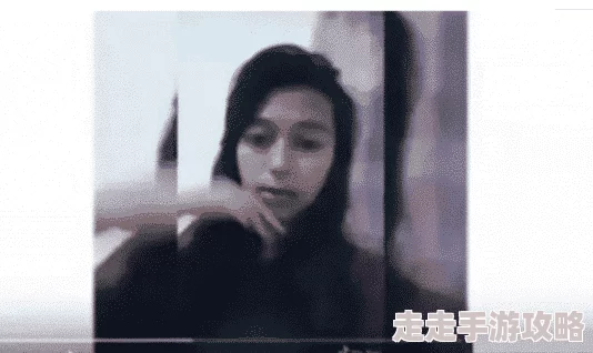 为何坤坤寒进坎坎里免费视频如此火爆可能是因为低俗内容吸引眼球