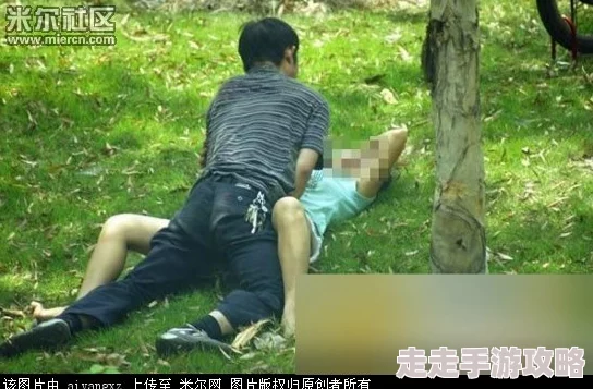 嗯…啊摸湿男女吻下面小说：在激情与欲望交织的夜晚，他们的故事将如何展开？