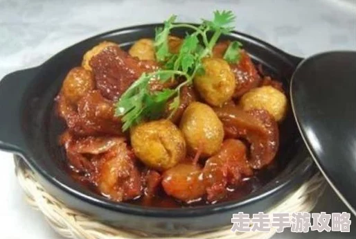 美女吃，引发网友热议：美食与颜值的完美结合，究竟是什么让她如此吸引眼球？
