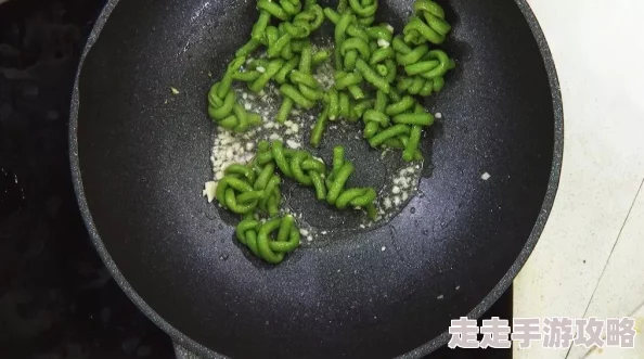 麻花豆旗下苏娅苏语棠是谁？她的最新动态与发展引发了广泛关注和讨论，粉丝们热切期待她的新作品