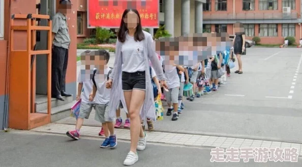 脱了老师的裙子猛然进入，学生们的反应让人意外，背后隐藏着怎样不为人知的故事？