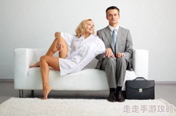 女人把腿伸开让男人桶肌肌，最新进展：研究显示女性在亲密关系中更倾向于表达自我需求与欲望