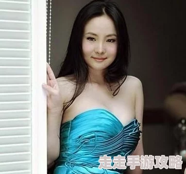 赵铭裸乳照曝光引发热议，网友纷纷讨论其背后的故事与影响