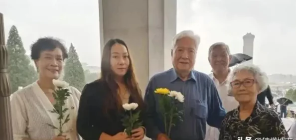 在飞机上与乘务员发生亲密关系的奇妙经历与背后故事