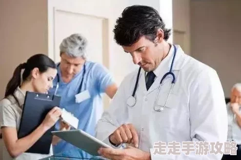 我是护士跟医生做好刺激，积极配合提升医疗服务质量，共同应对患者需求与挑战