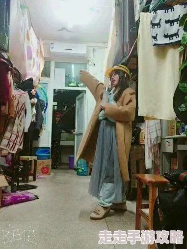 被宿舍的六个丝袜脚榨干惊爆内幕：竟然是为了争夺最后一块蛋糕引发的奇葩大战！
