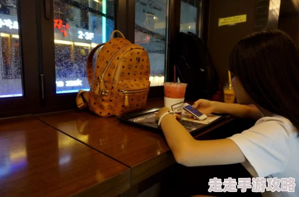 日本无遮羞调教打屁股东京新开设的SM俱乐部引发热议