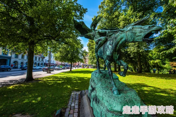 亚洲黄色软件 网友评价：这款软件内容丰富但不乏争议，用户体验良好，但也需注意安全和隐私问题