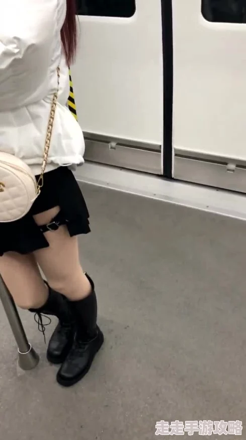 黑色丝袜好紧jk裙我要进去了邂逅她的少女时代勇敢追梦绽放自我精彩人生