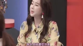 极品岳坶听说她年轻时是厂花，追她的人排到厂门口，现在依然风韵犹存