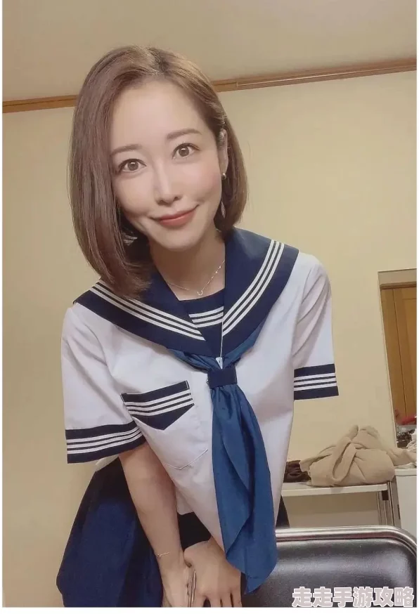筱田ゆう紧身裙教师在线播放低俗有害，传播不良信息，请勿观看，远离低俗